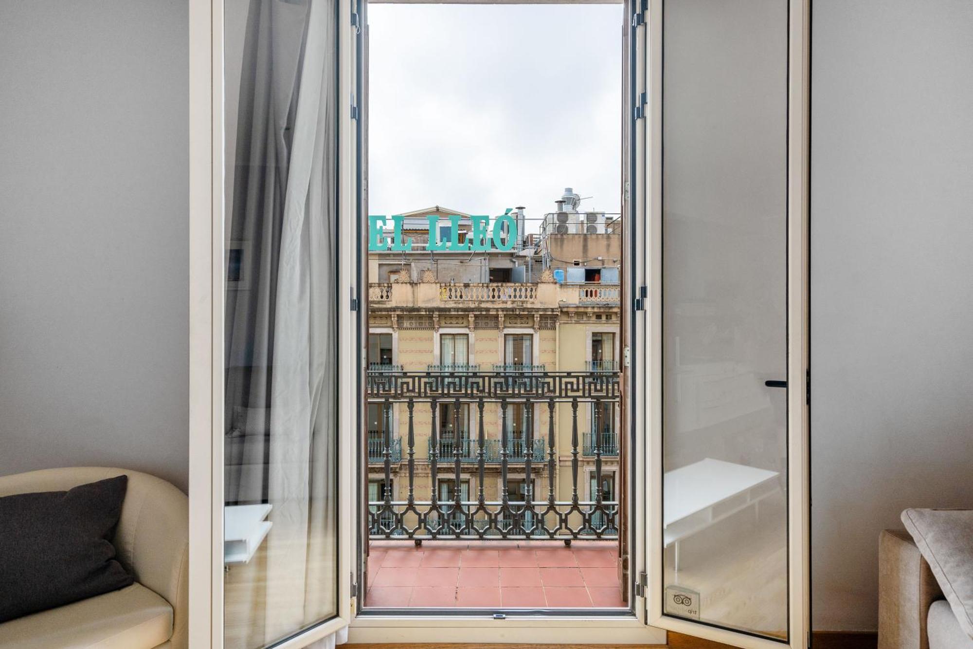 Flateli Pelayo H3 Apartment *