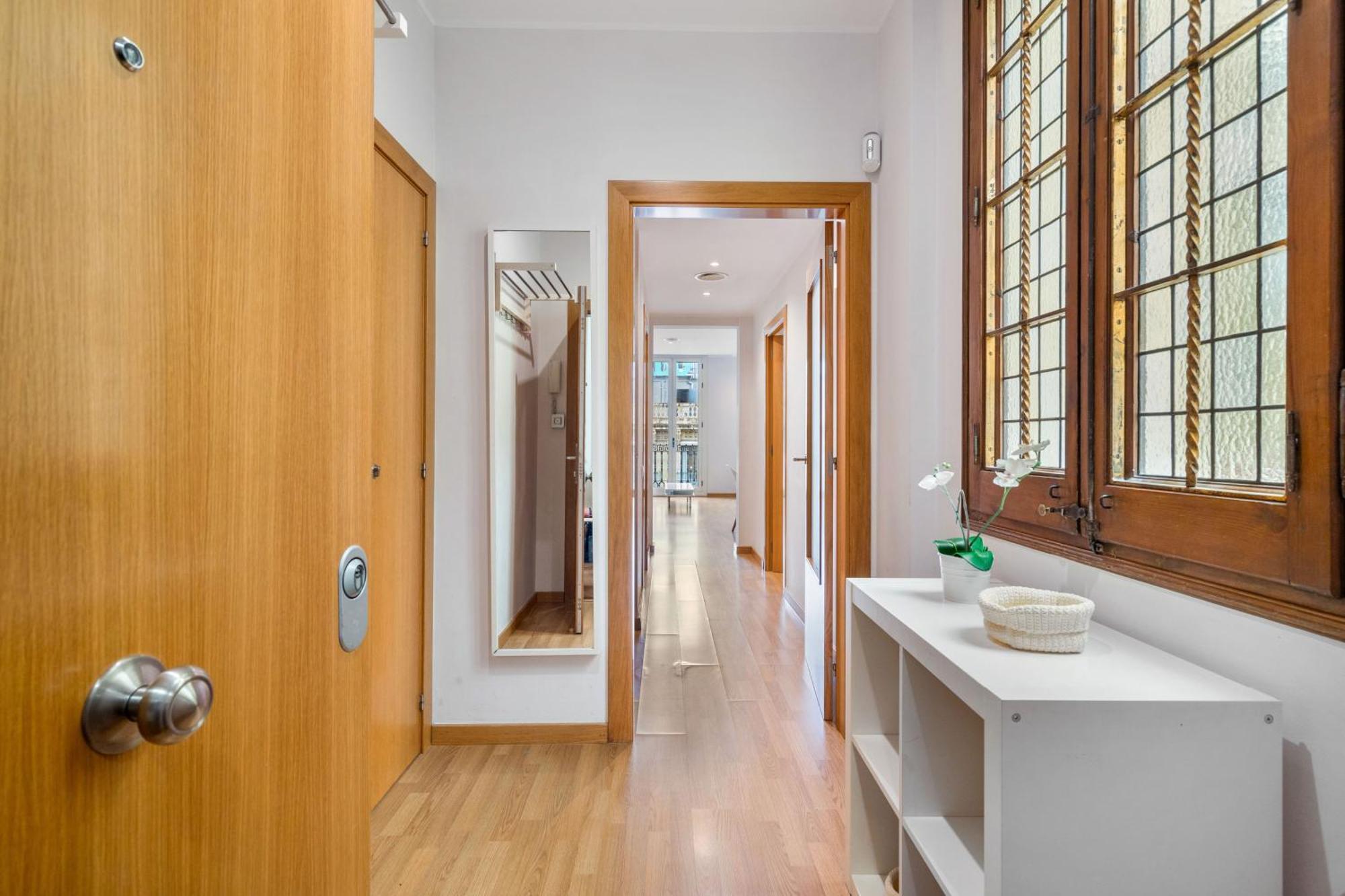 Flateli Pelayo H3 Apartment *